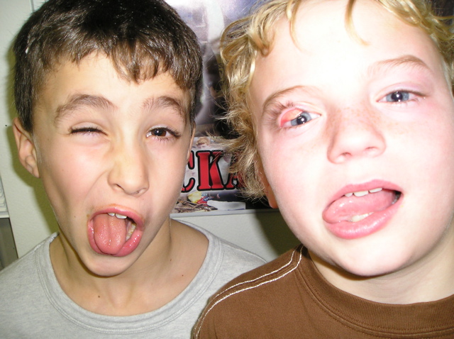 Gross Faces 010